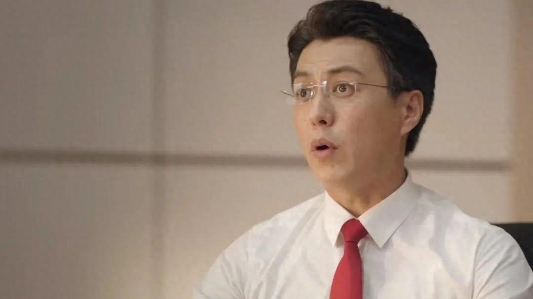 《宣判》两大败笔：街痞相王千源，苦脸蓝盈莹，一个比一个尬
