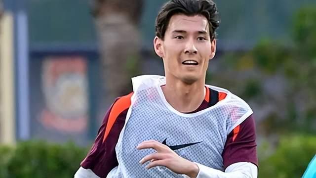 争议！外界呼吁邵佳一国家队征召侯永永：本赛季中超独造7球！