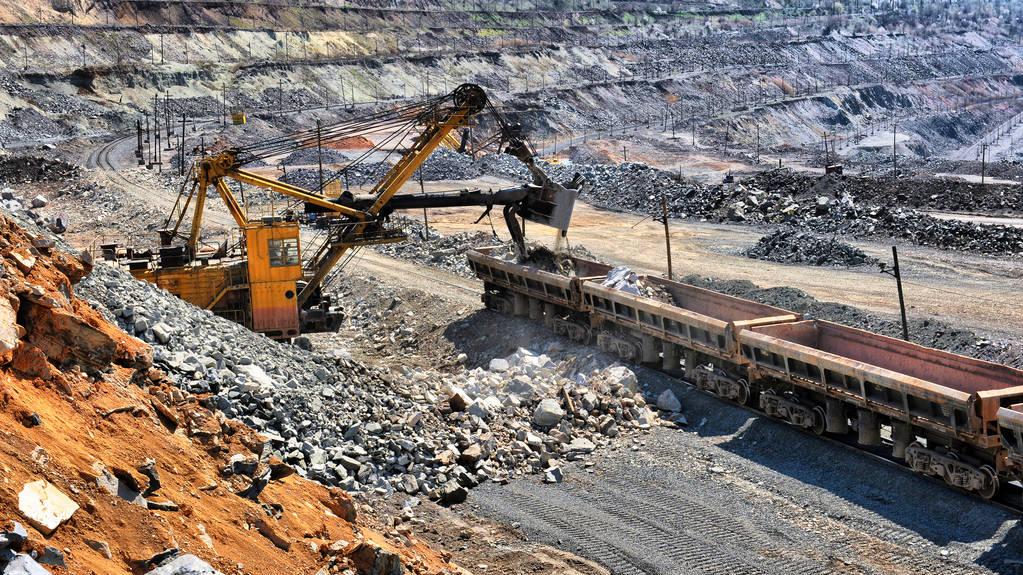 泽连斯基不签字，美俄会如何做？