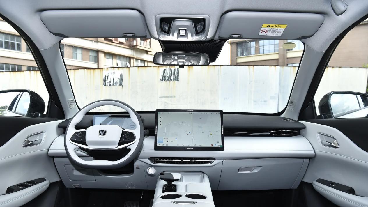 UNI-Z新蓝鲸VS哈弗H6，预算10来万买燃油SUV，买谁更划算？