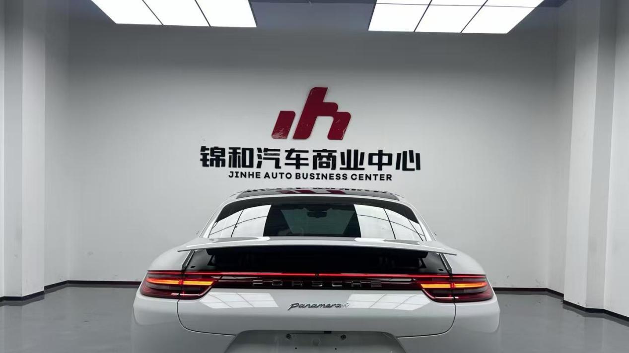 2019款保时捷Panamera行政加长版，不到70万圆你老板梦？