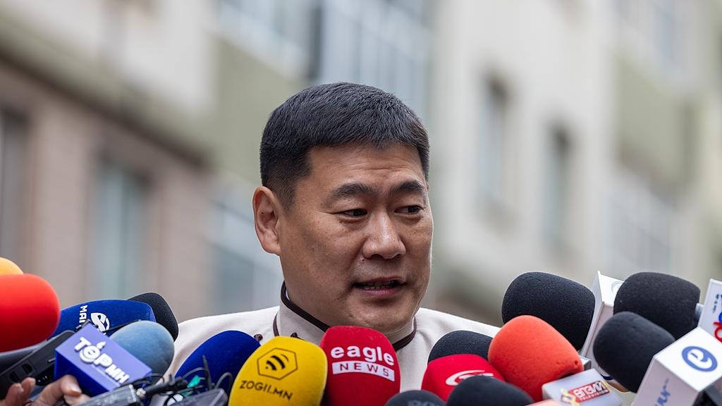 蒙古国给中国送大礼，第二条跨境铁路开工，改变稀土能源格局