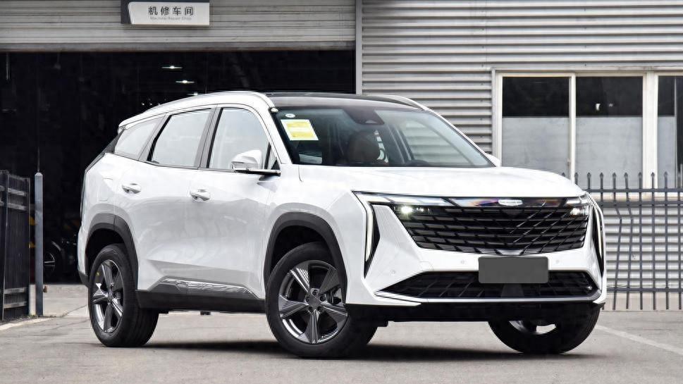 不到十五万的预算就能随便挑？推荐两款国产紧凑型SUV，个性迥异