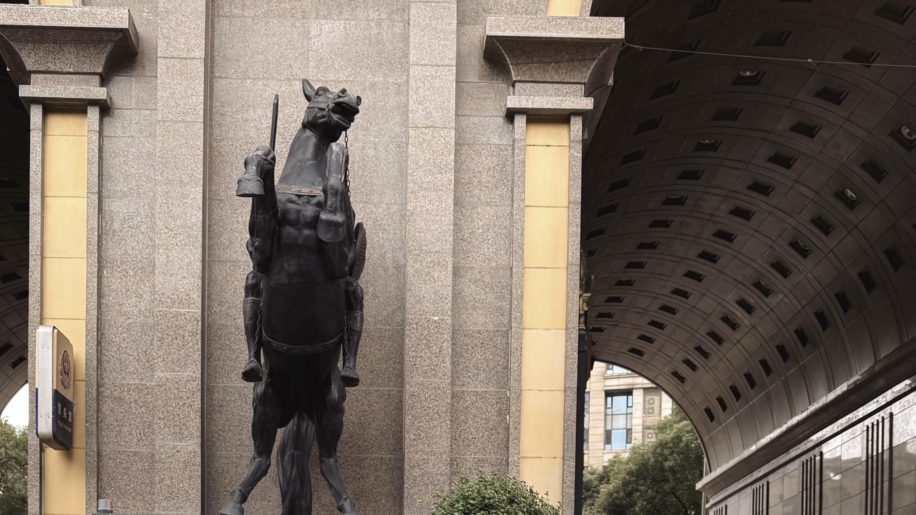 《向阳而生的她》杀青！栾蕾英解锁乡土创业女性锋芒