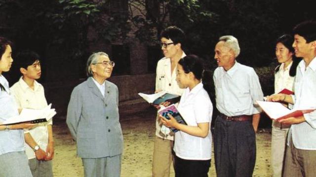 106岁雷洁琼的退休生活：三餐定时定量，最爱家乡咸鱼腐乳