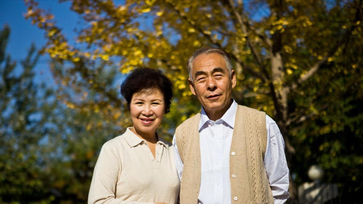 哥哥走后我养侄子20年，不久前嫂子上门认亲，侄子的做法让我感动