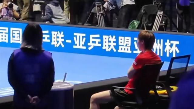 王曼昱遭赛场霸凌！大V建议孙颖莎粉丝众筹退赛，不参加WTT冠军赛