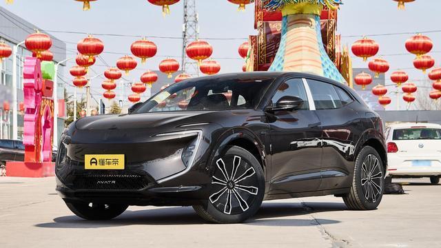 特斯拉焕新Model Y推送OTA升级，优化驾驶体验，智能出行更便捷