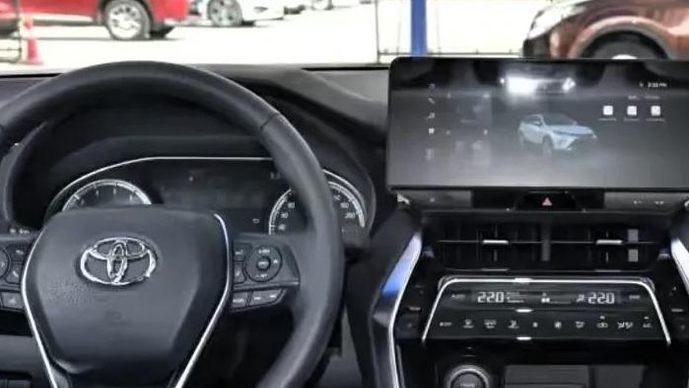 全新一代丰田凌放HARRIER曝光 动力或不变