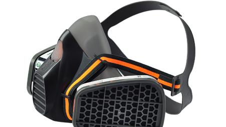 石化作业防护：以专业装备筑牢安全防线