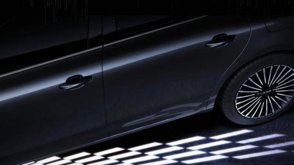 直瀑式中网+荣耀迎宾光毯 荣威M7 DMH官图发布， 预计下半年上市