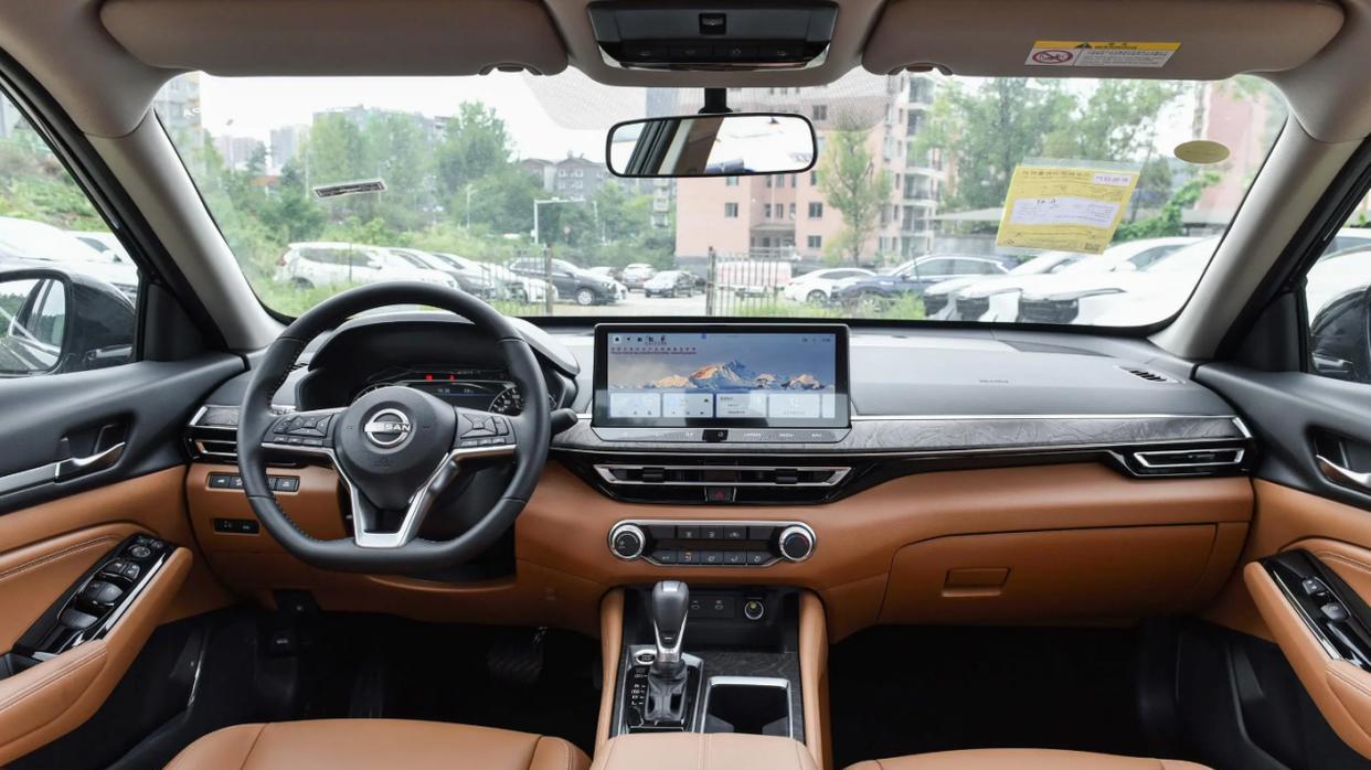 至高优惠6万，配2.0L+CVT，还带大沙发座椅，天籁家用值得选吗？