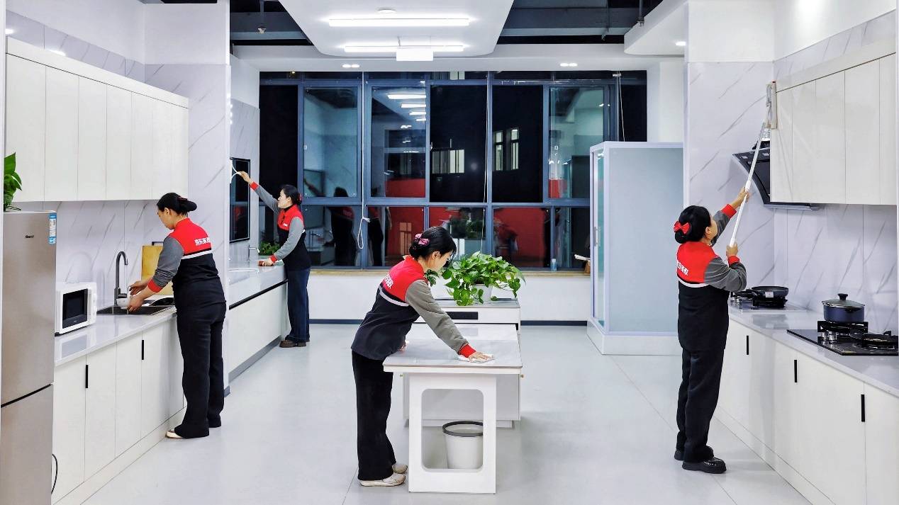 京东家政首创三级培训基地模式，行业最大规模实训基地落地重庆