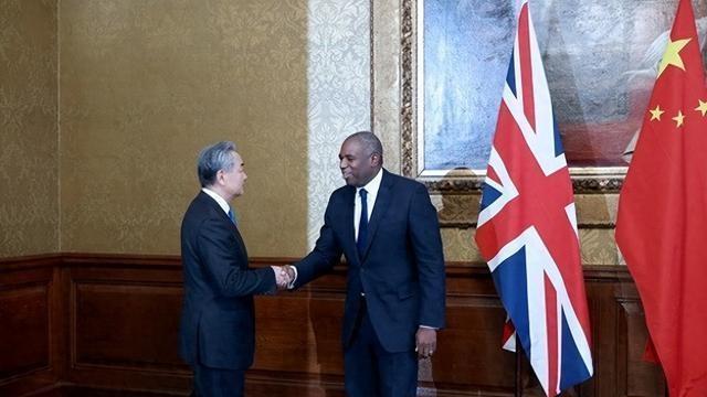中方摆好擂台等美接招，鲁比奥却突遭意外，国际会议首秀出师不利