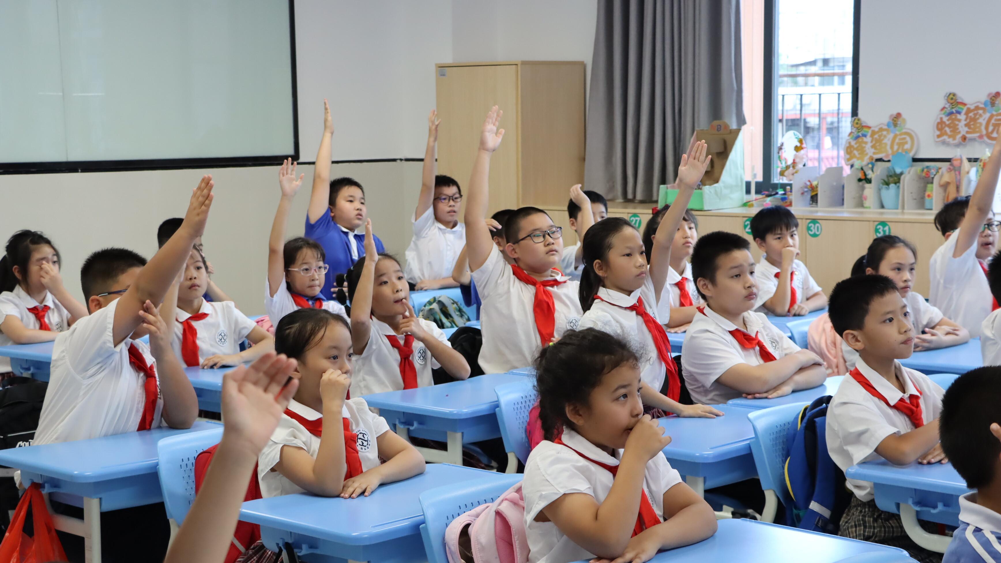 普通家庭也能选好小学！重庆三大梯队12所名校全析，选校不踩雷