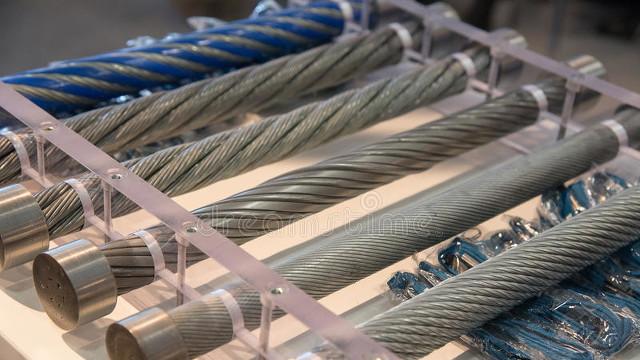 🌊 深海科技的“隐形大动脉”：海底电缆全解析（附三大核心龙头梳理）