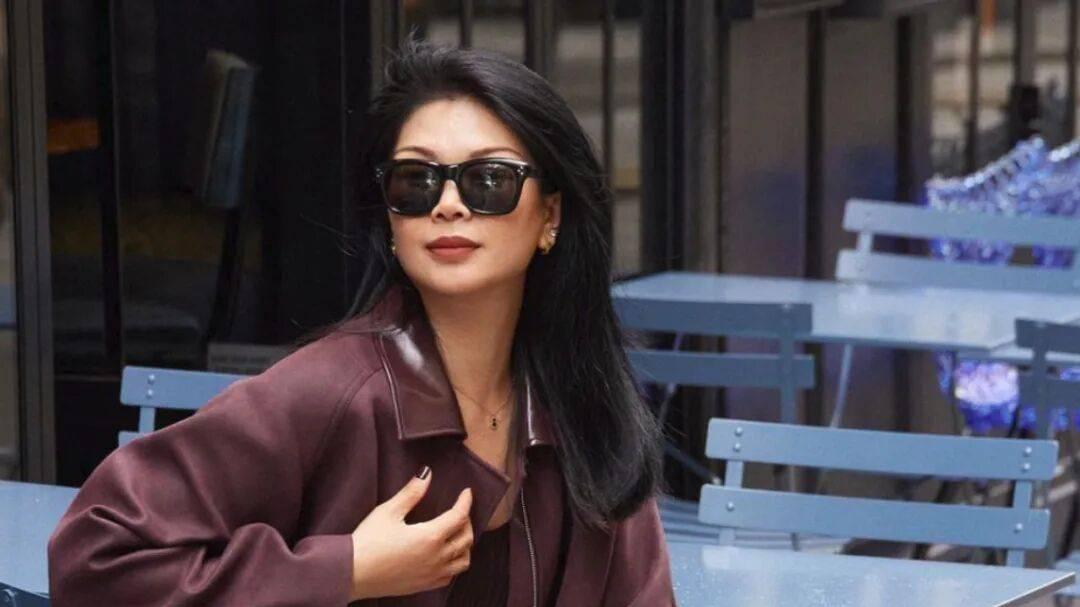 这种高级感配色，让寒冬时尚更有温度