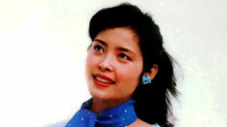 她是80年代美女大明星，嫁大15岁老男人，62岁无子女，却说不后悔