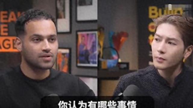 哪来的优越感？印度主持诋毁中国，王嘉尔仅一句话，直接“反杀”