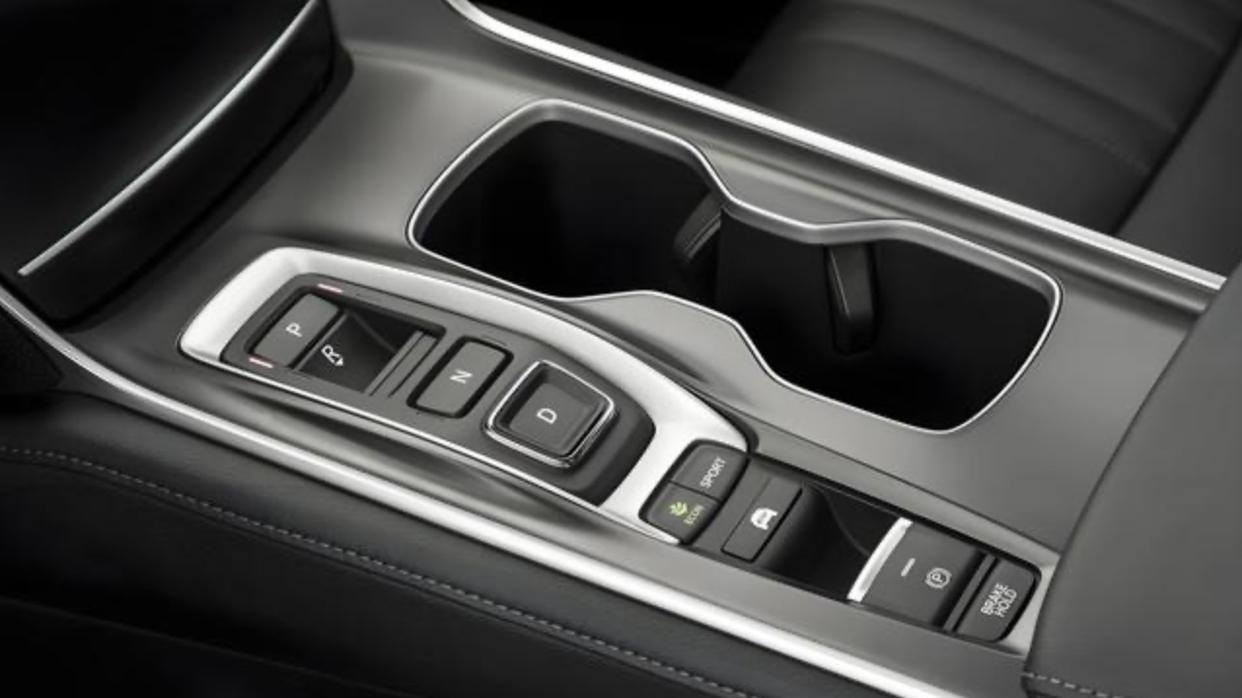 性能版K-Car，通勤、拉货、载人、露营样样精通，还自带模拟声浪