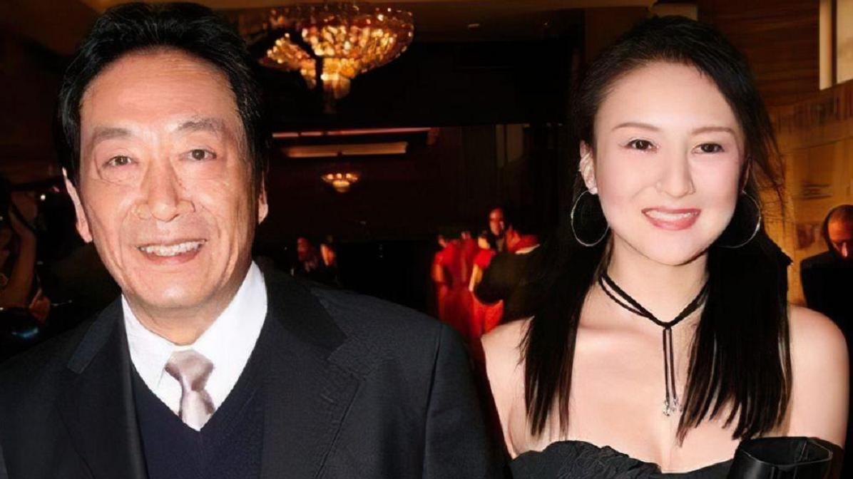 国家一级演员王奎荣68岁娶了小娇妻，如今怎样？
