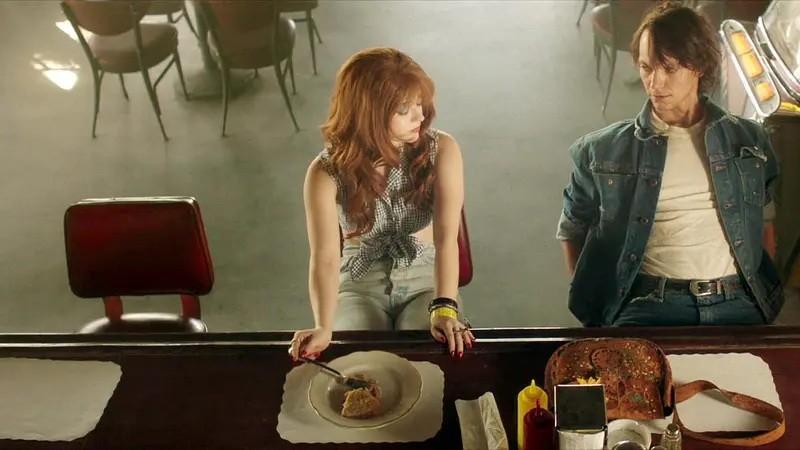 沙漠人性实验室——《惊魂加油站》