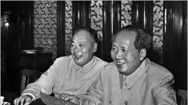 陈毅每次见到毛泽东，立正敬礼：报告主席，陈毅前来报到