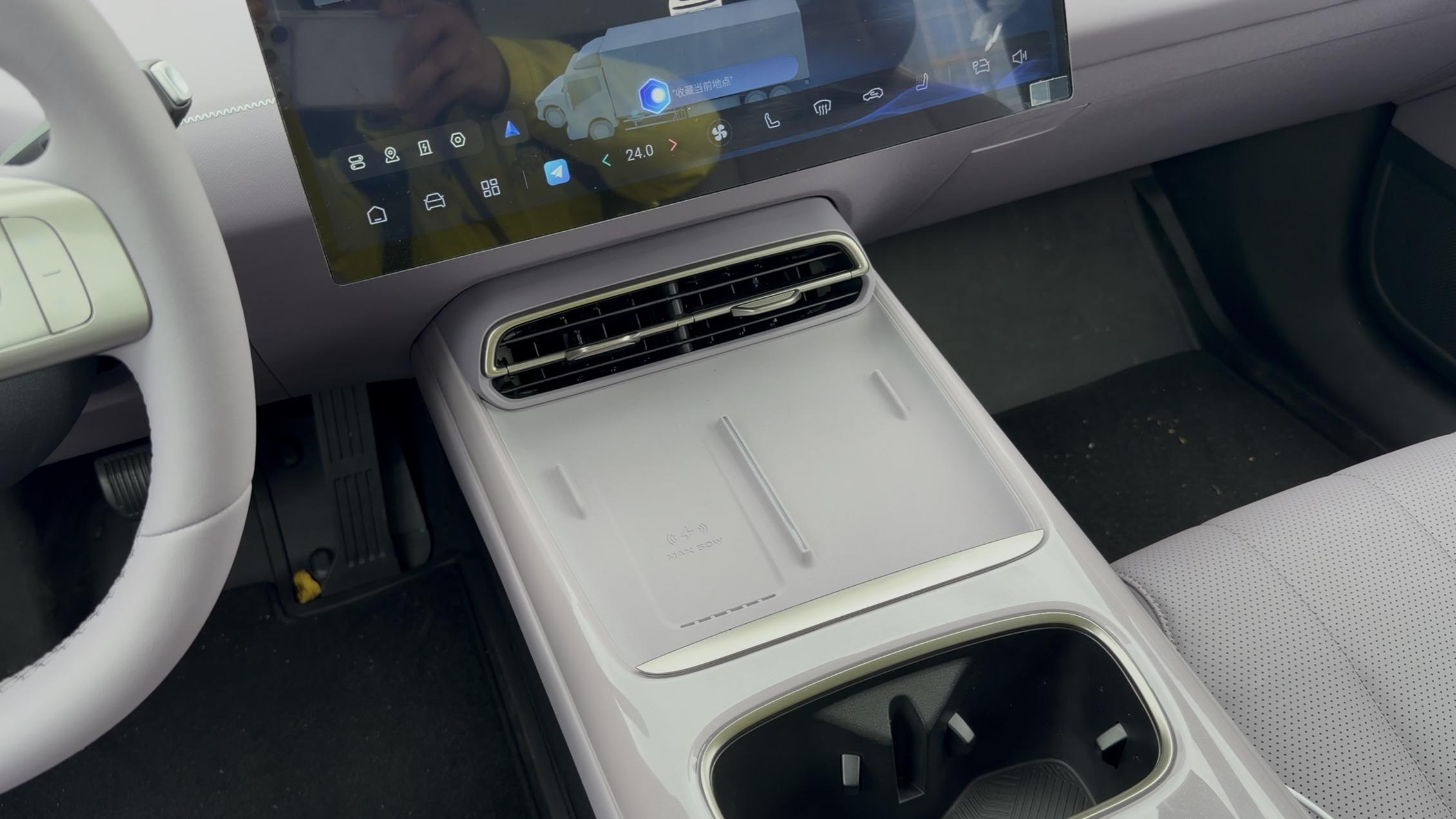 深蓝L06：磁流变悬架+激光雷达+热泵空调，这配置卖十几万贵吗？