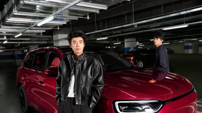 《喜人奇妙夜2》冠军“小力士”官宣提车：全新问界M7成“欢乐座驾”新选择