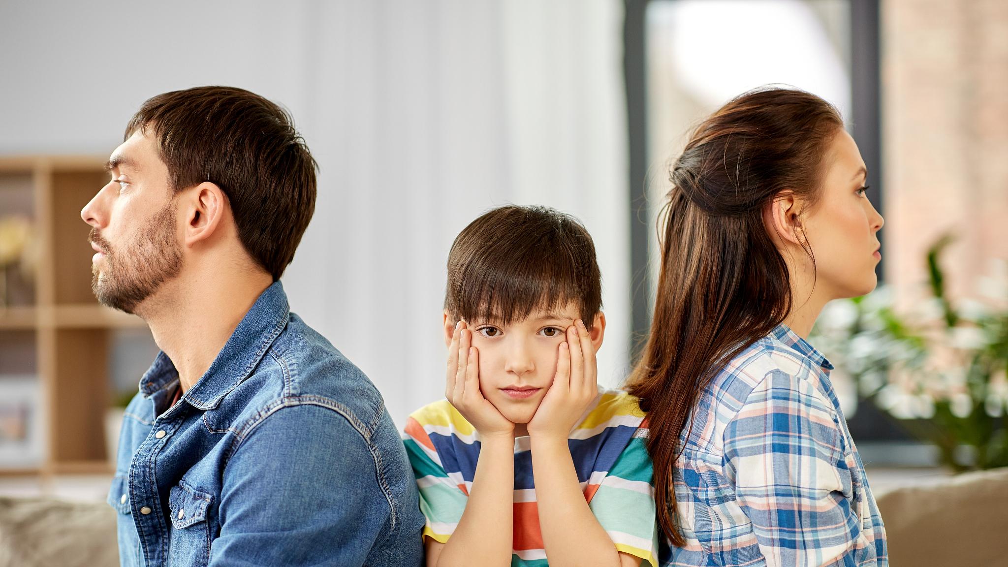 比打骂更狠的“软暴力”：4句话你可能一直在说，以后忍住别说了