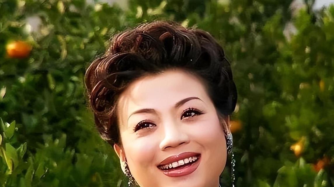 事实证明，56岁仍然单身的歌唱家张也，早已过上了另一种精彩人生