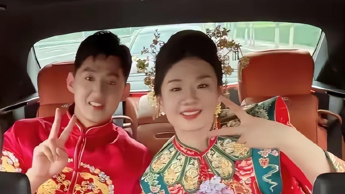 女排奥运冠军低调完婚，男方高大帅气，也是排球队员，安家杰证婚