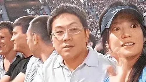 赵薇离婚炸翻娱乐圈！深扒其四任前男友现状，谁才是人生赢家？