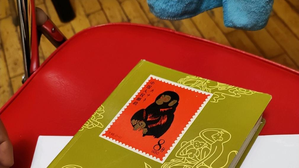 我收集了20年邮票，想把邮票传给儿子，他的回答让我脸色发黑