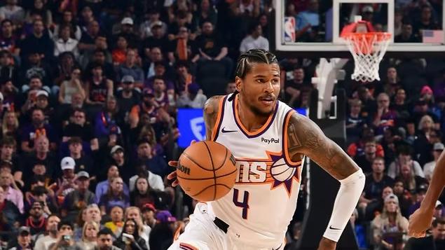 数据大帝来了，14投2中+0罚球。快船一人创造的尴尬记录