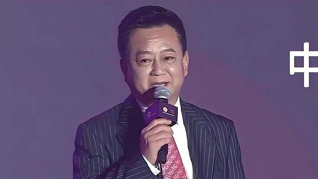 赢了官司，却输了事业，60岁“被迫隐退”的朱军，究竟做错了什么