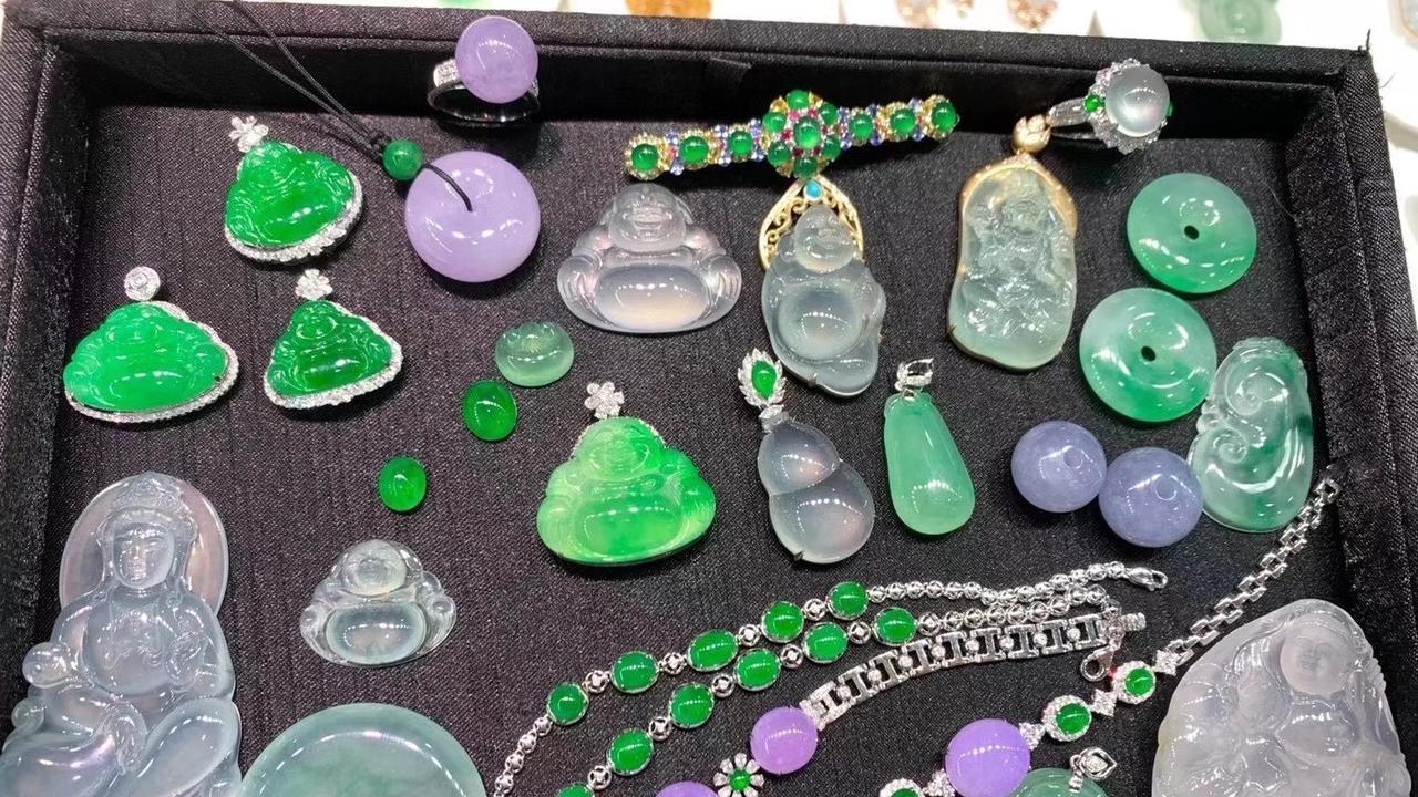 少看一个零，赔了五十万！直播卖翡翠的离奇官司