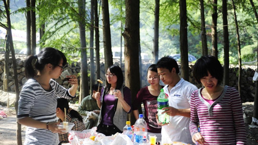 云南腾冲火山地热温泉，热气球观光，地质公园科普游