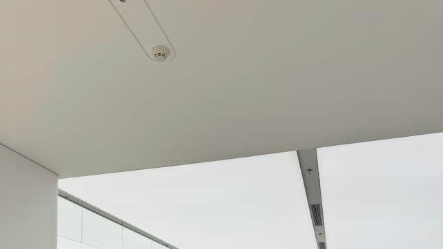 224亿亏损背后：蔚来的困境与车企的集体焦虑