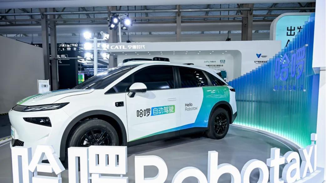 哈啰杨磊：我们要把100万台Robotaxi开上路，不打“玩具仗”