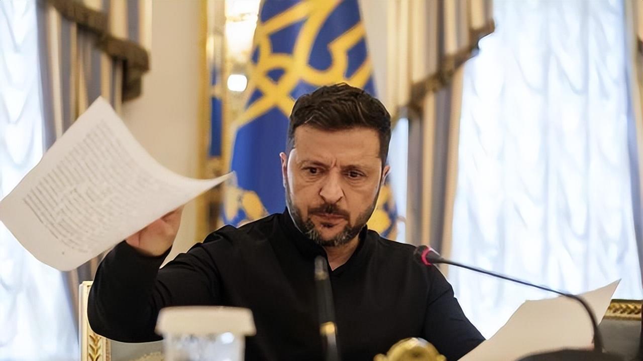 普京一句话给泽连斯基判了“死刑”，中国劝、美国哄，都不管用了