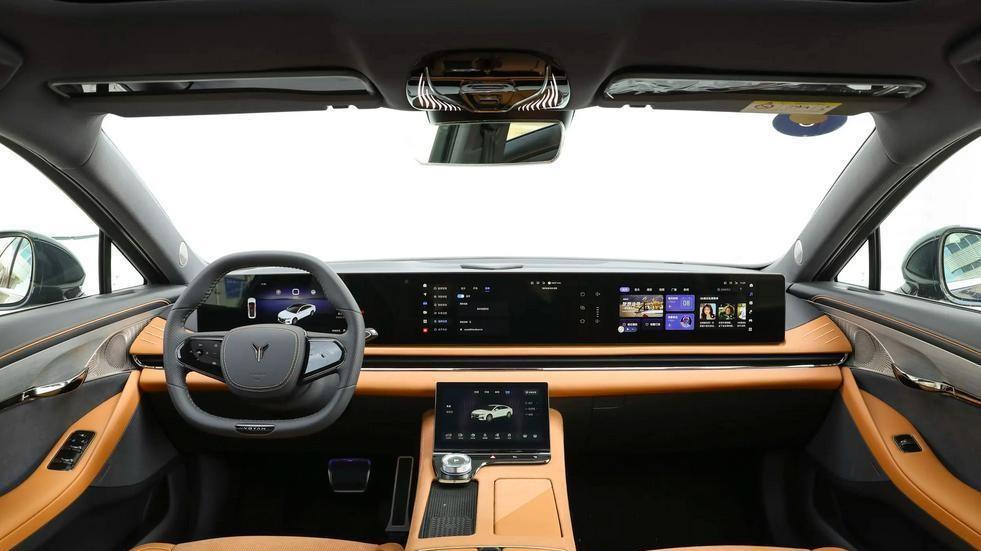 新能源市场竞争太激烈了，汉DM销量下滑，岚图追光PHEV跃跃欲试