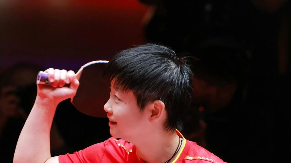 破防！蒯曼含泪直言：孙颖莎带伤扛外战，王曼昱兜底带我夺冠！