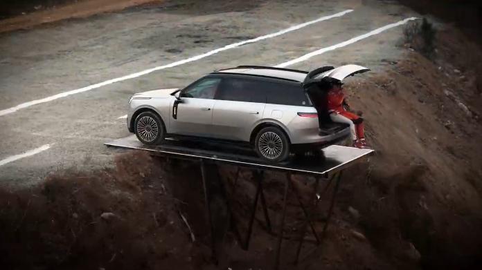 新能源大六座SUV操控新标杆，领克900重新定义何为“公路之王”