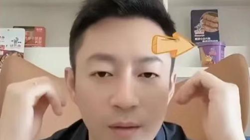 汪小菲带娃逛动物园，11岁小玥儿窜到160cm，长发长腿神似大S，和继母像姐妹