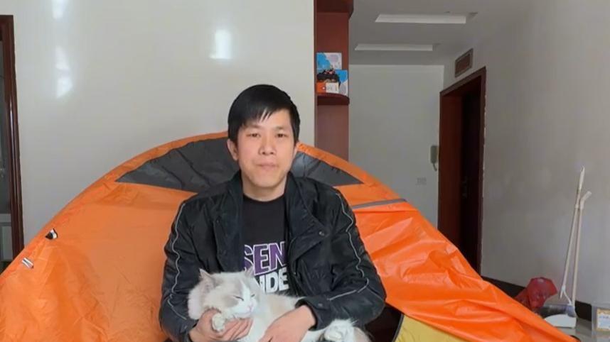 痴心一片赴拉萨，三千里路为伊狂，最终情归何处