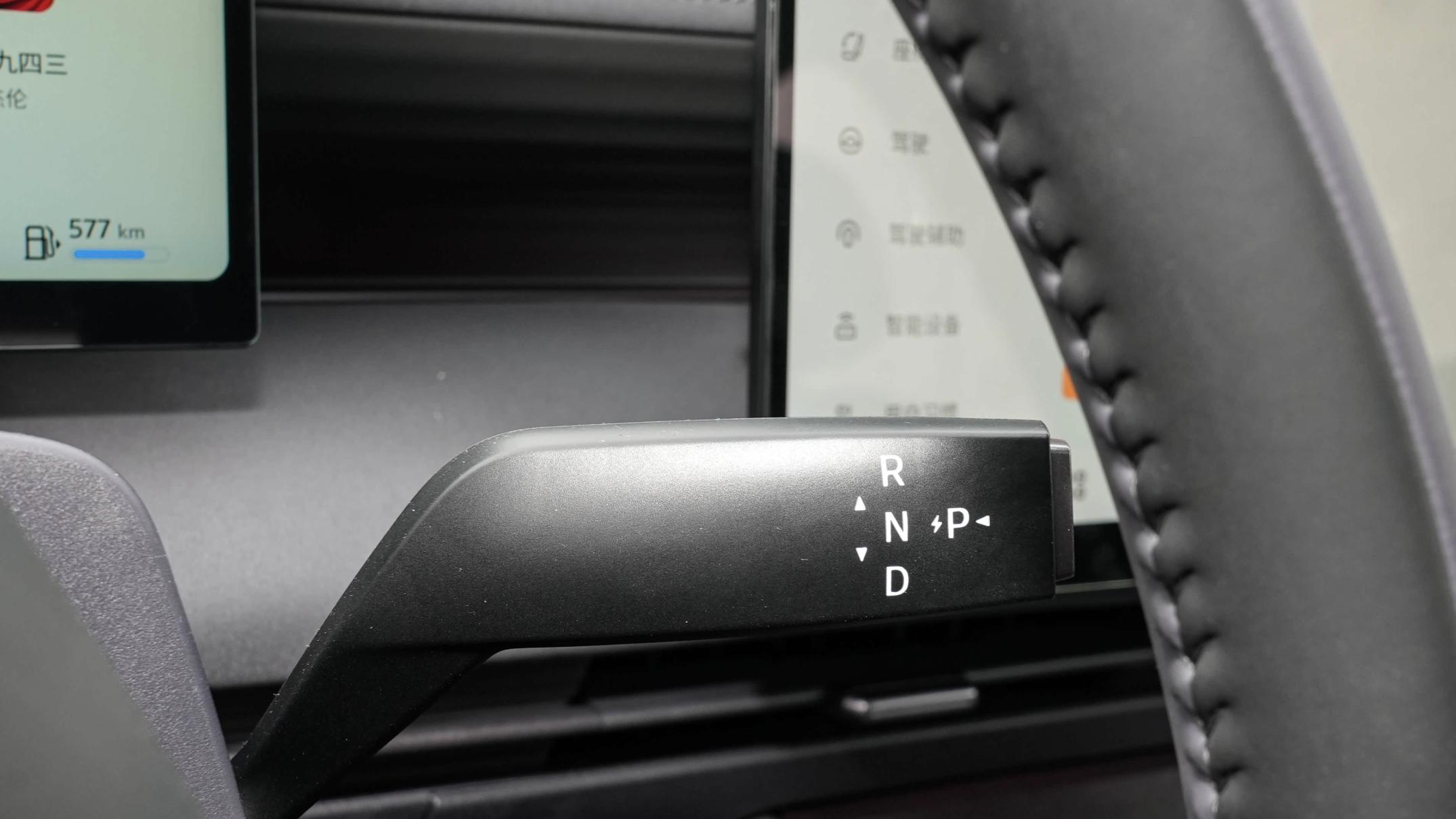 高颜值国民家轿，沙发座椅+高阶智能，搭载1.5T混动，续航无焦虑