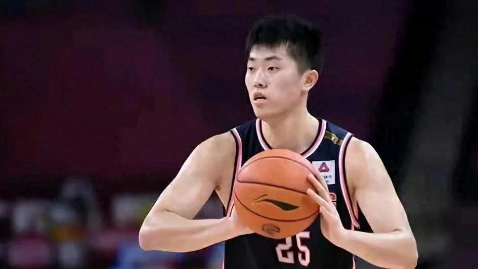 广东揭幕战12人名单出炉，张皓嘉被弃，郭士强约谈徐杰胡明轩