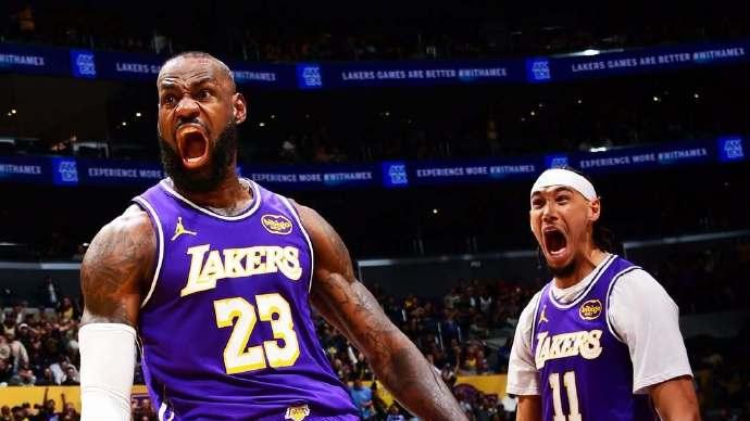 41岁的詹姆斯隔人暴扣难阻惨败、伤愈复出的斯玛特竟成湖人大腿