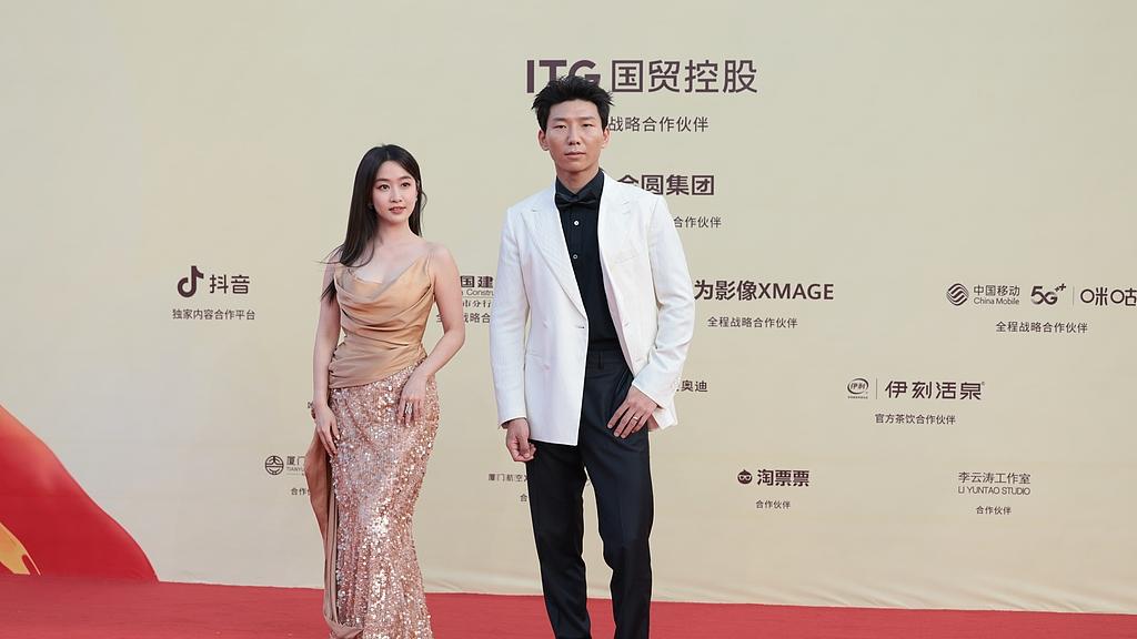 刘美含近年影视表现、奖项与争议盘点